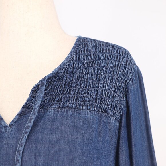 CHICO'S Chambray Lyocell Denim Blouse Top Shirred Smocked Yoke Size 3 (XL/16) - Picture 5 of 7